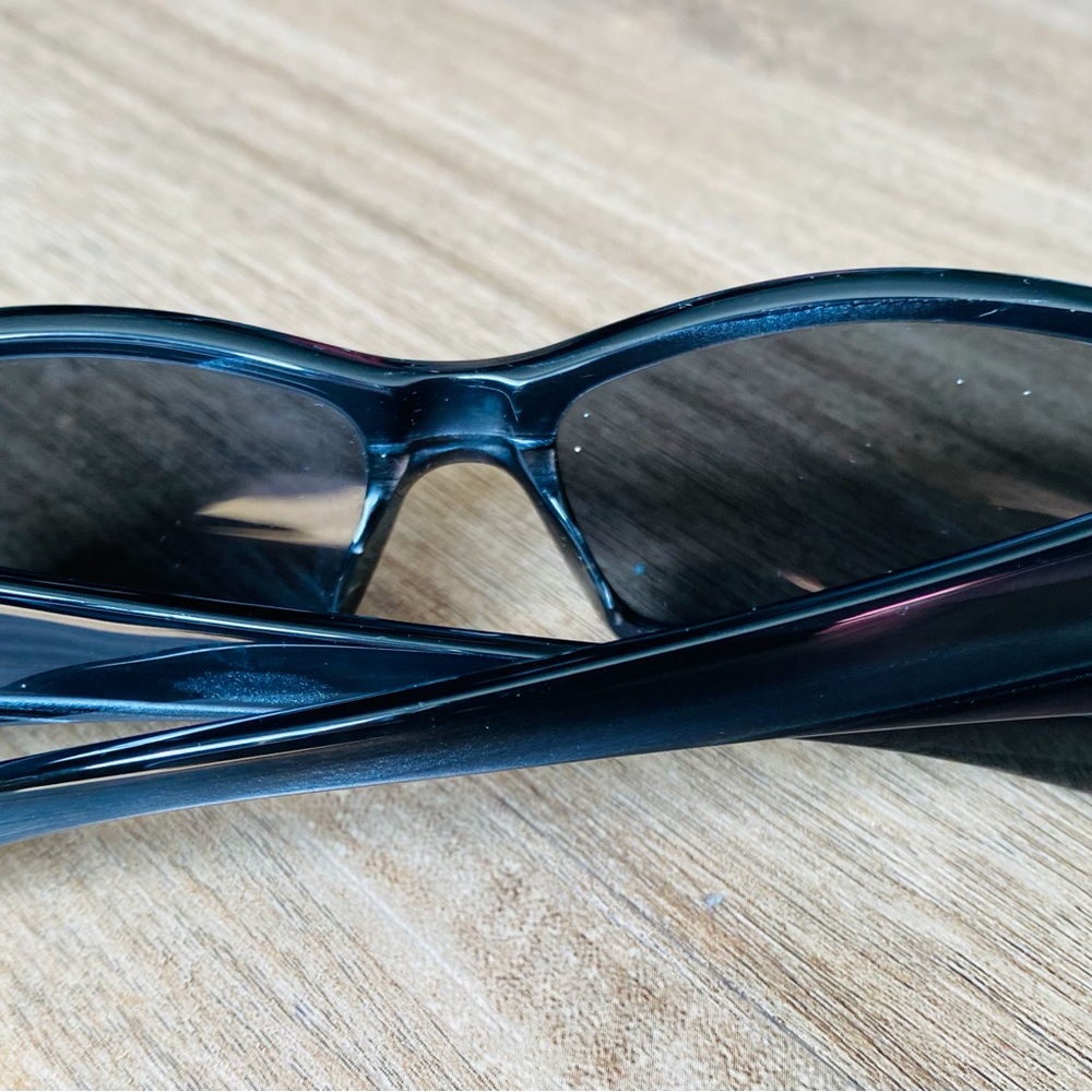 Authentic Gucci sunglasses - Picture 2 of 5